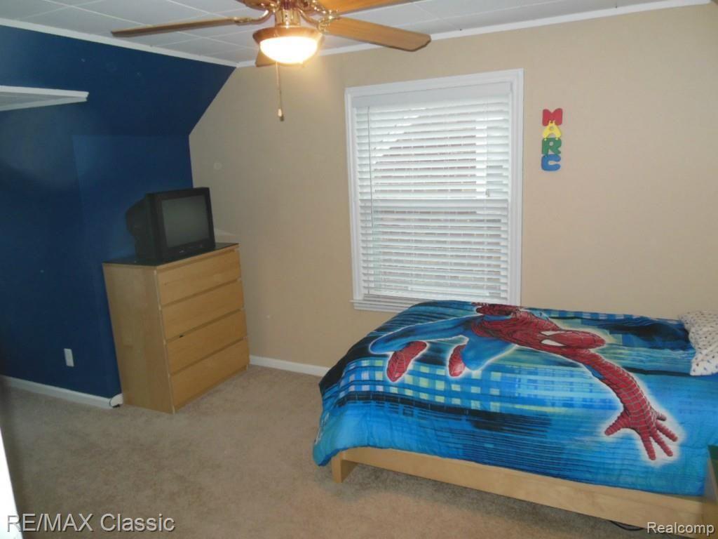 271 Kerby Road Grosse Pointe, MI 48236 - Photo 22 of 36 DSCN2081.jpg