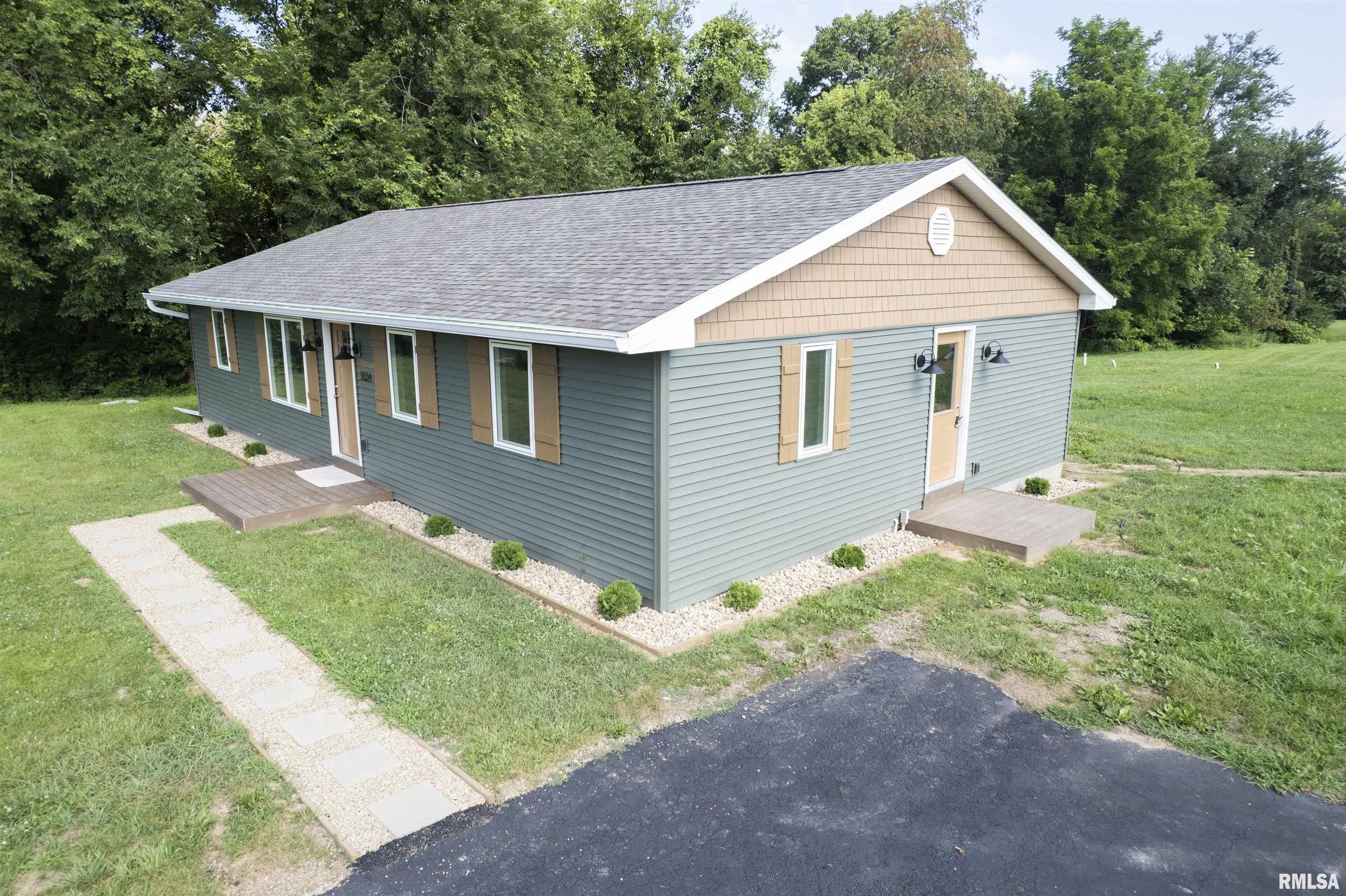 9034 South Powell Road Mapleton, IL 61547 - Photo 3 of 32
