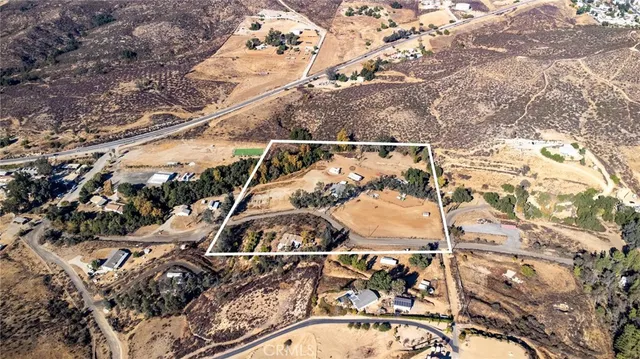 $1,150,000 | 23700 Oak Cir Drive, Wildomar, CA 92595