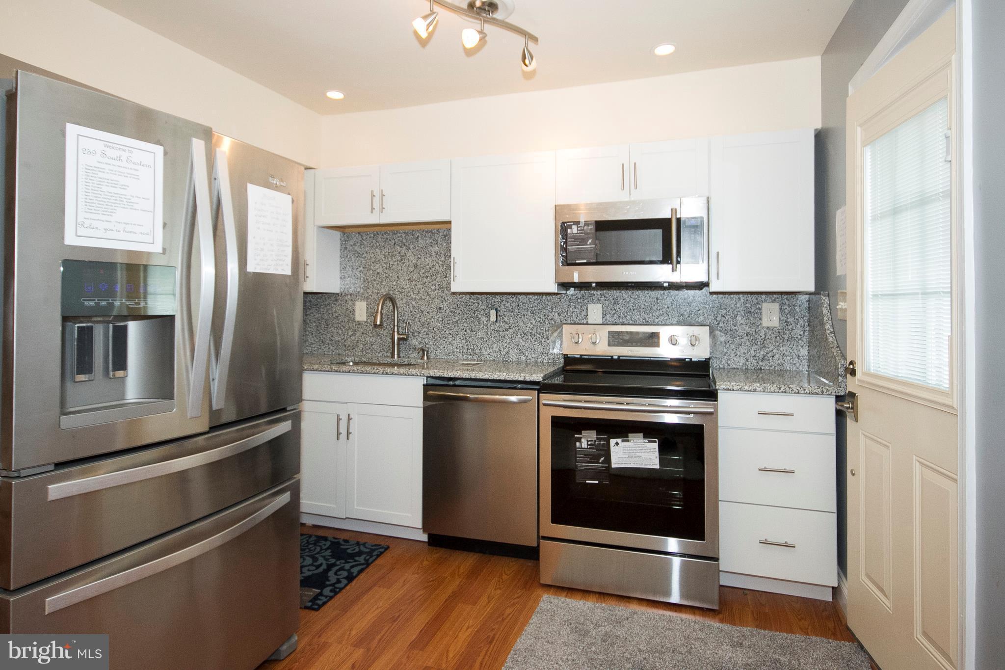 259 Southeastern Court Baltimore, MD 21221 - Photo 7 of 17 Kitchen