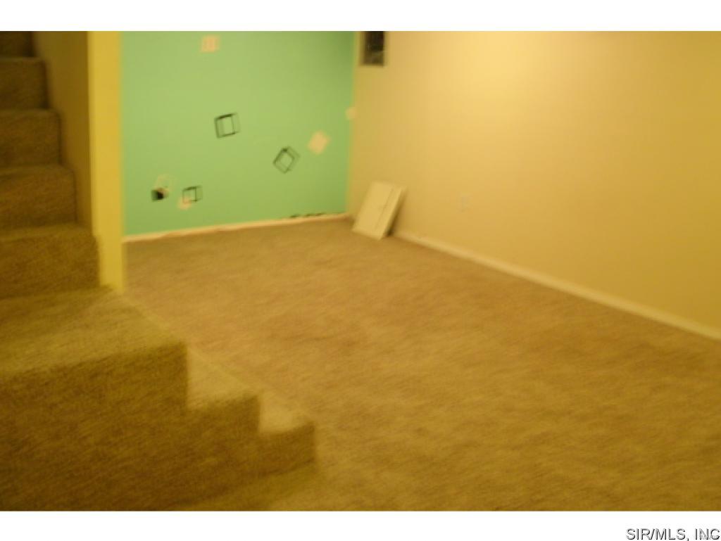 1115 Douglas Street Alton, IL 62002 - Photo 21 of 32