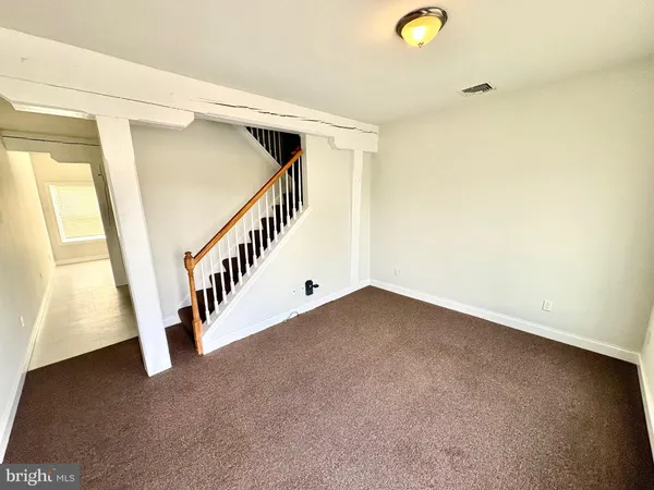 $1,695 | 138 Front Street, Akron, PA 17501
