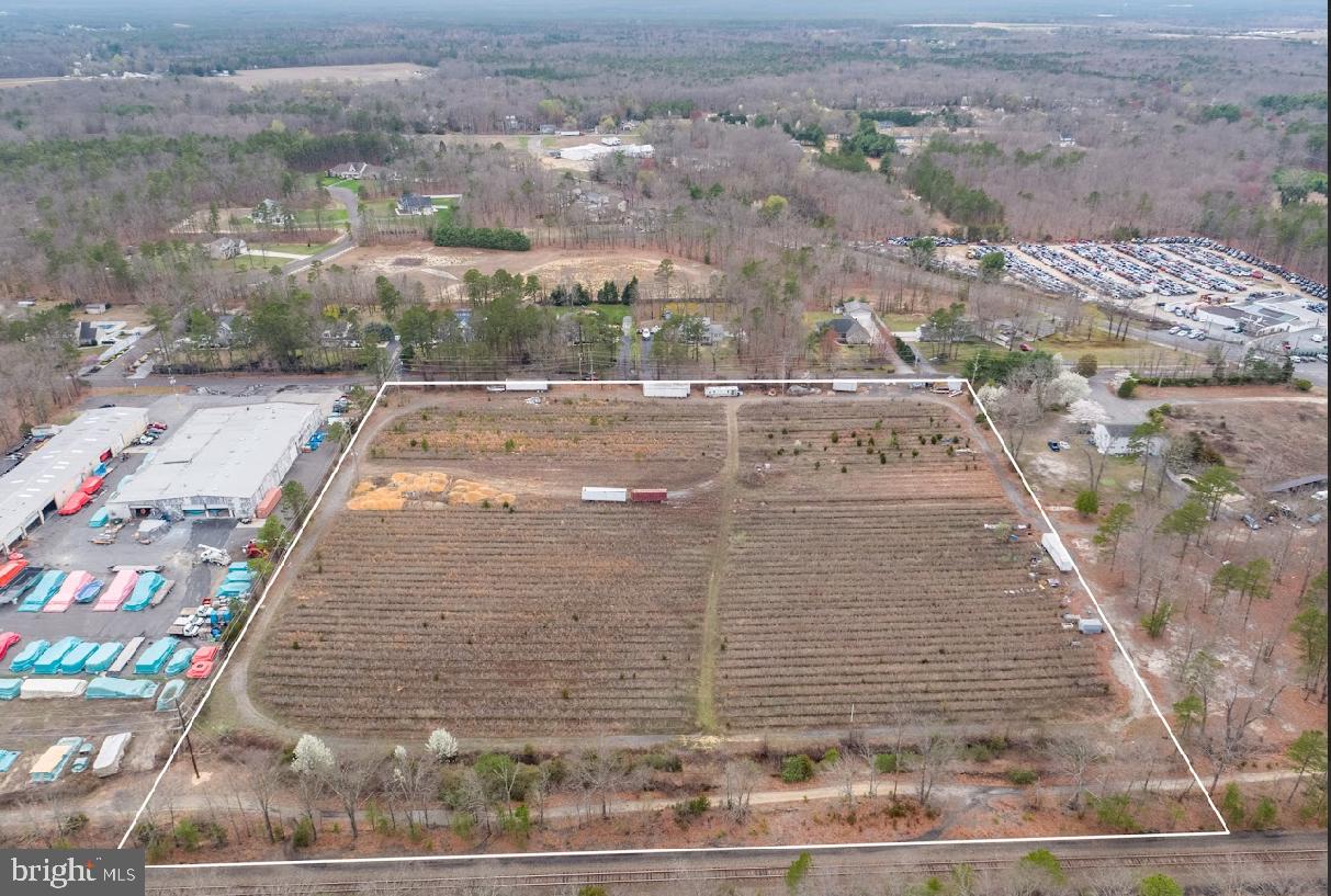 1021 Reading Avenue Hammonton, NJ 08037 - Photo 8 of 11 a view of a yard