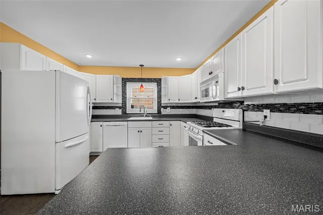 $309,900 | 6709 Lansdowne Avenue, St. Louis, MO 63109