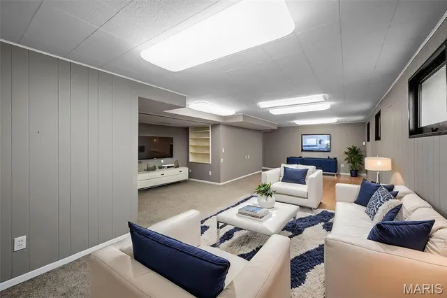 $309,900 | 6709 Lansdowne Avenue, St. Louis, MO 63109