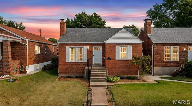 $309,900 | 6709 Lansdowne Avenue, St. Louis, MO 63109