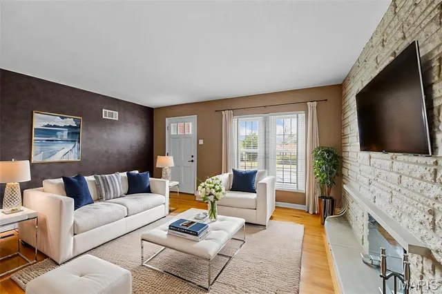 $309,900 | 6709 Lansdowne Avenue, St. Louis, MO 63109