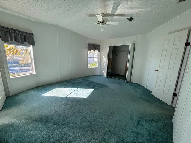 a view of empty room with window