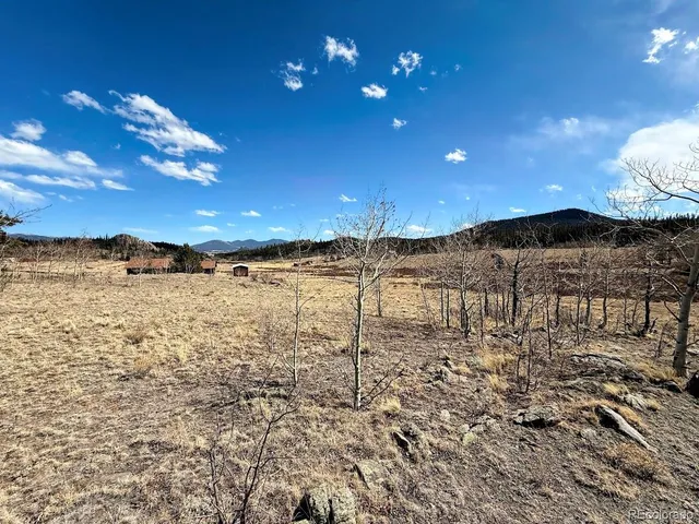a view of a lake with houses