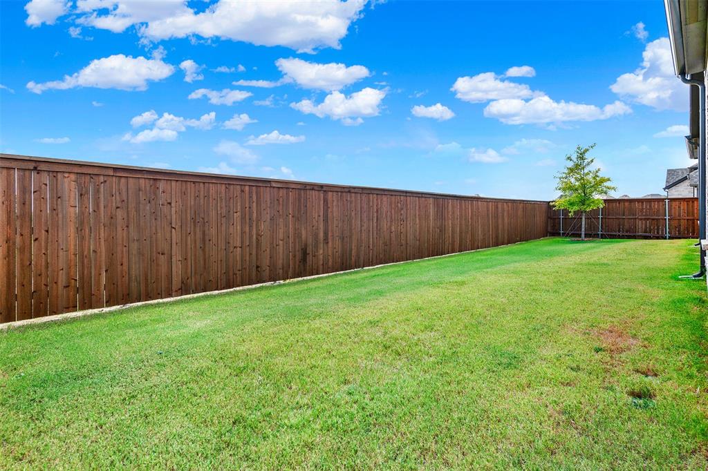 1004 Open Range Drive Mansfield, TX 76063 - Photo 36 of 40 a view of yard with entertaining space