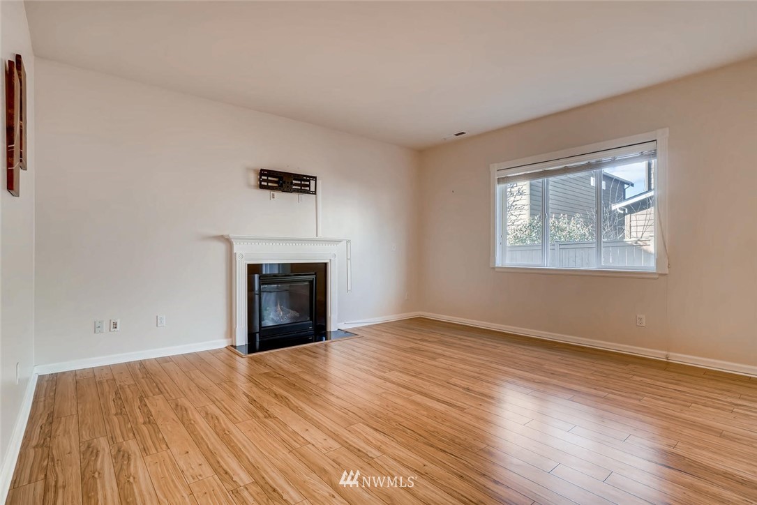 3025 183rd Place Southeast Bothell, WA 98012 - Photo 2 of 21