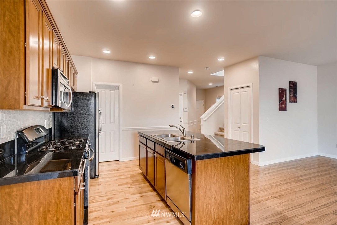 3025 183rd Place Southeast Bothell, WA 98012 - Photo 7 of 21