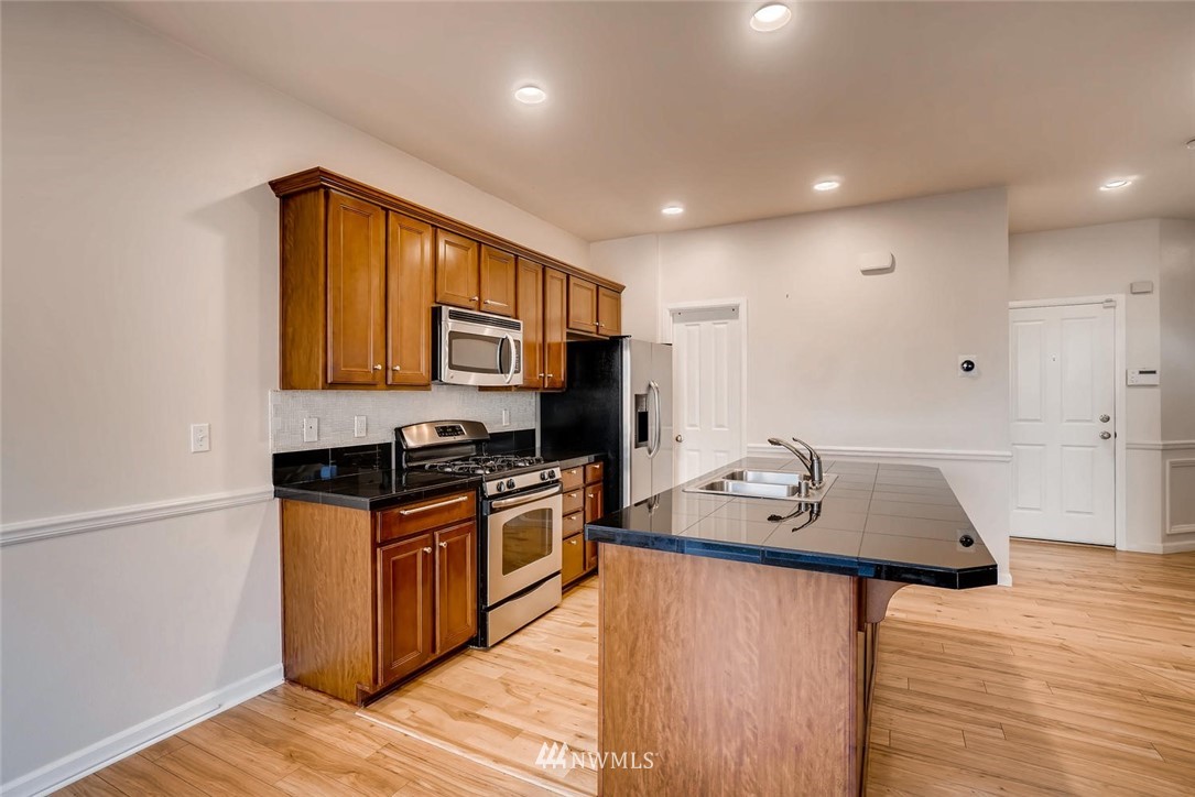 3025 183rd Place Southeast Bothell, WA 98012 - Photo 9 of 21