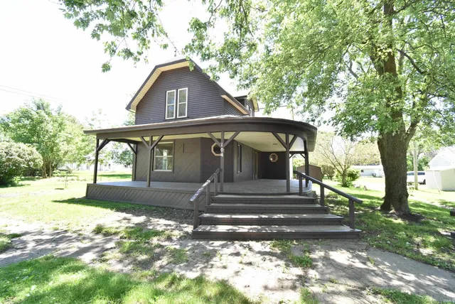 $175,000 | 104 East 5th Street, Earl Park, IN 47942