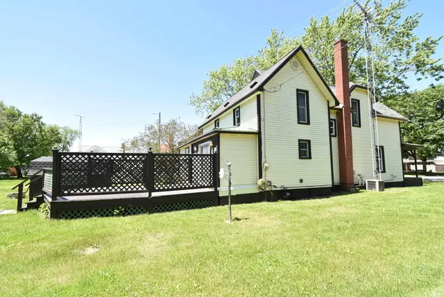 $175,000 | 104 East 5th Street, Earl Park, IN 47942