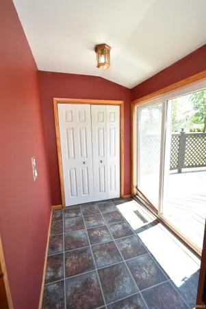 $175,000 | 104 East 5th Street, Earl Park, IN 47942