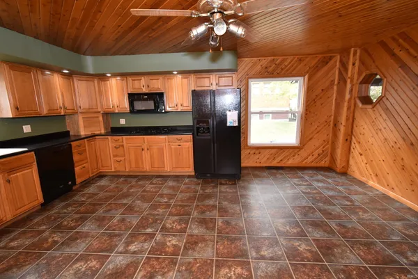 $175,000 | 104 East 5th Street, Earl Park, IN 47942