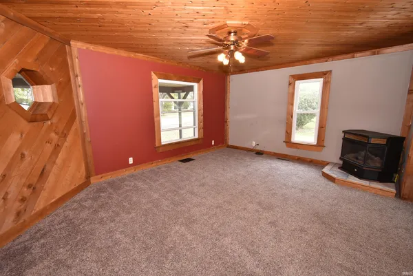 $175,000 | 104 East 5th Street, Earl Park, IN 47942