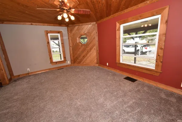 $175,000 | 104 East 5th Street, Earl Park, IN 47942