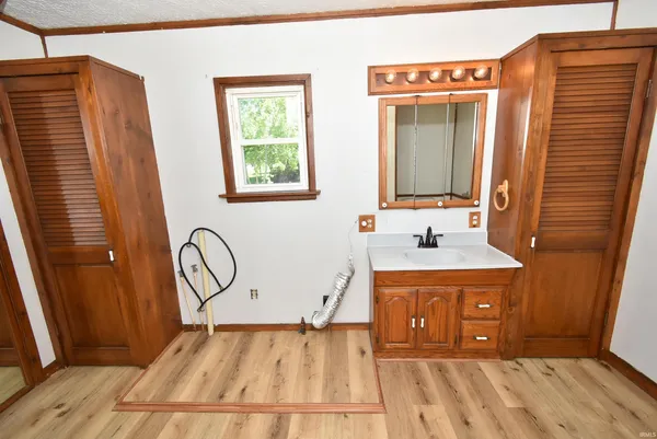 $175,000 | 104 East 5th Street, Earl Park, IN 47942