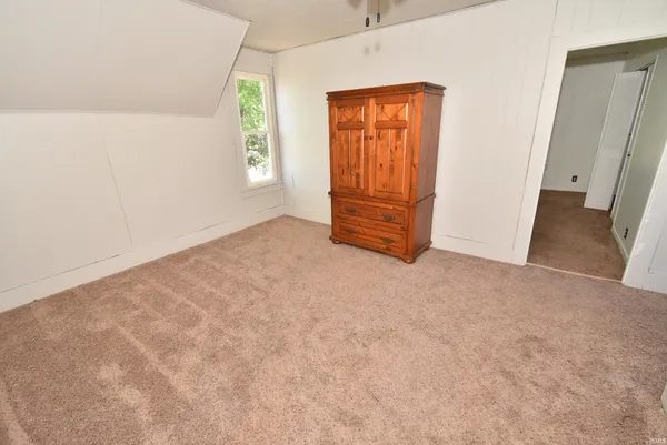 $175,000 | 104 East 5th Street, Earl Park, IN 47942