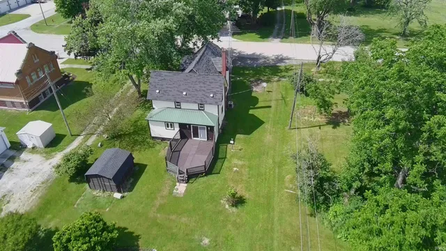 $175,000 | 104 East 5th Street, Earl Park, IN 47942