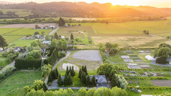 $1,895,000 | 14631 Kinley Drive, Healdsburg, CA 95448
