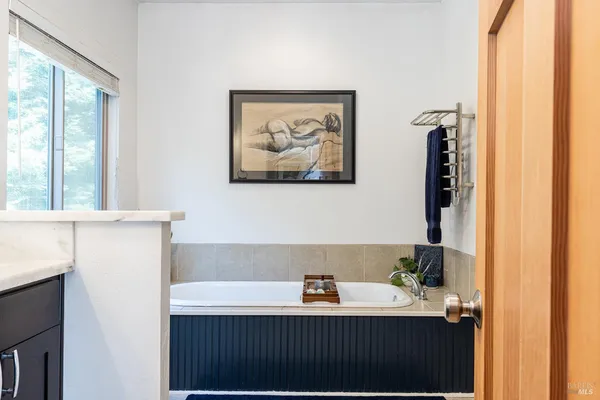 $1,895,000 | 14631 Kinley Drive, Healdsburg, CA 95448