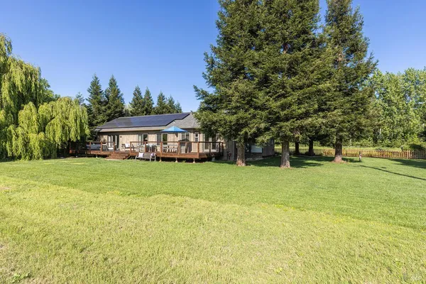 $1,895,000 | 14631 Kinley Drive, Healdsburg, CA 95448