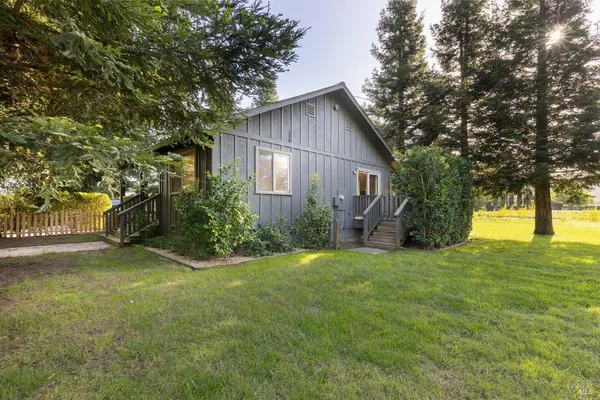 $1,895,000 | 14631 Kinley Drive, Healdsburg, CA 95448