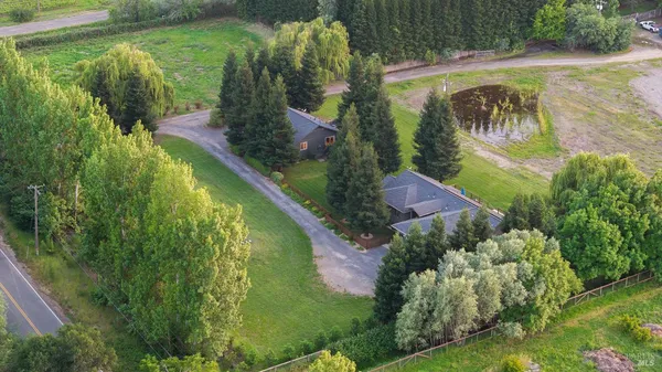 $1,895,000 | 14631 Kinley Drive, Healdsburg, CA 95448