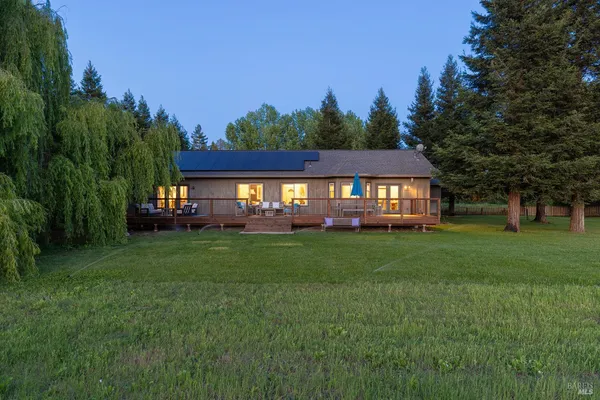 $1,895,000 | 14631 Kinley Drive, Healdsburg, CA 95448