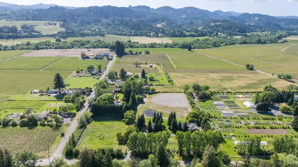 $1,895,000 | 14631 Kinley Drive, Healdsburg, CA 95448