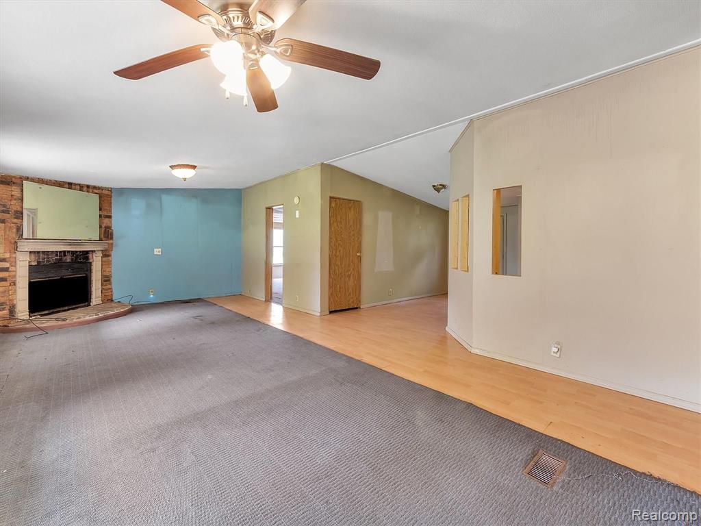 44011 Arkona Road New Boston, MI 48164 - Photo 4 of 43