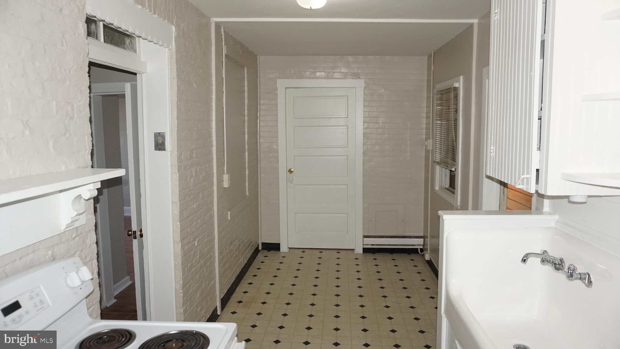 276 East Main Street, Unit 4 Westminster, MD 21157 - Photo 7 of 26 a bathroom with a shower