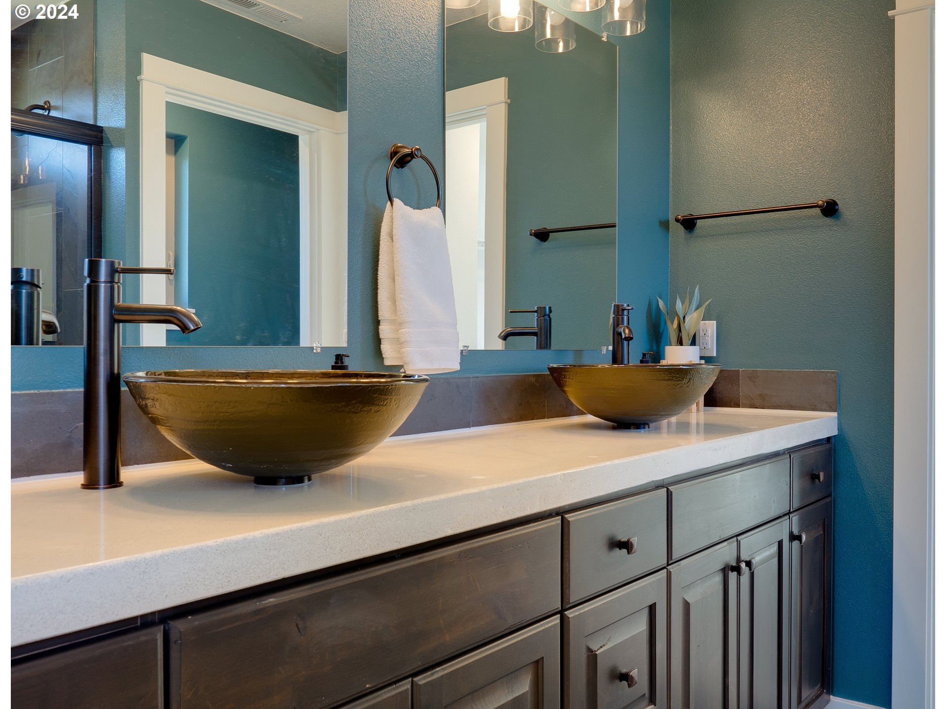 1113 Chinookan Drive Cascade Locks, OR 97014 - Photo 20 of 36