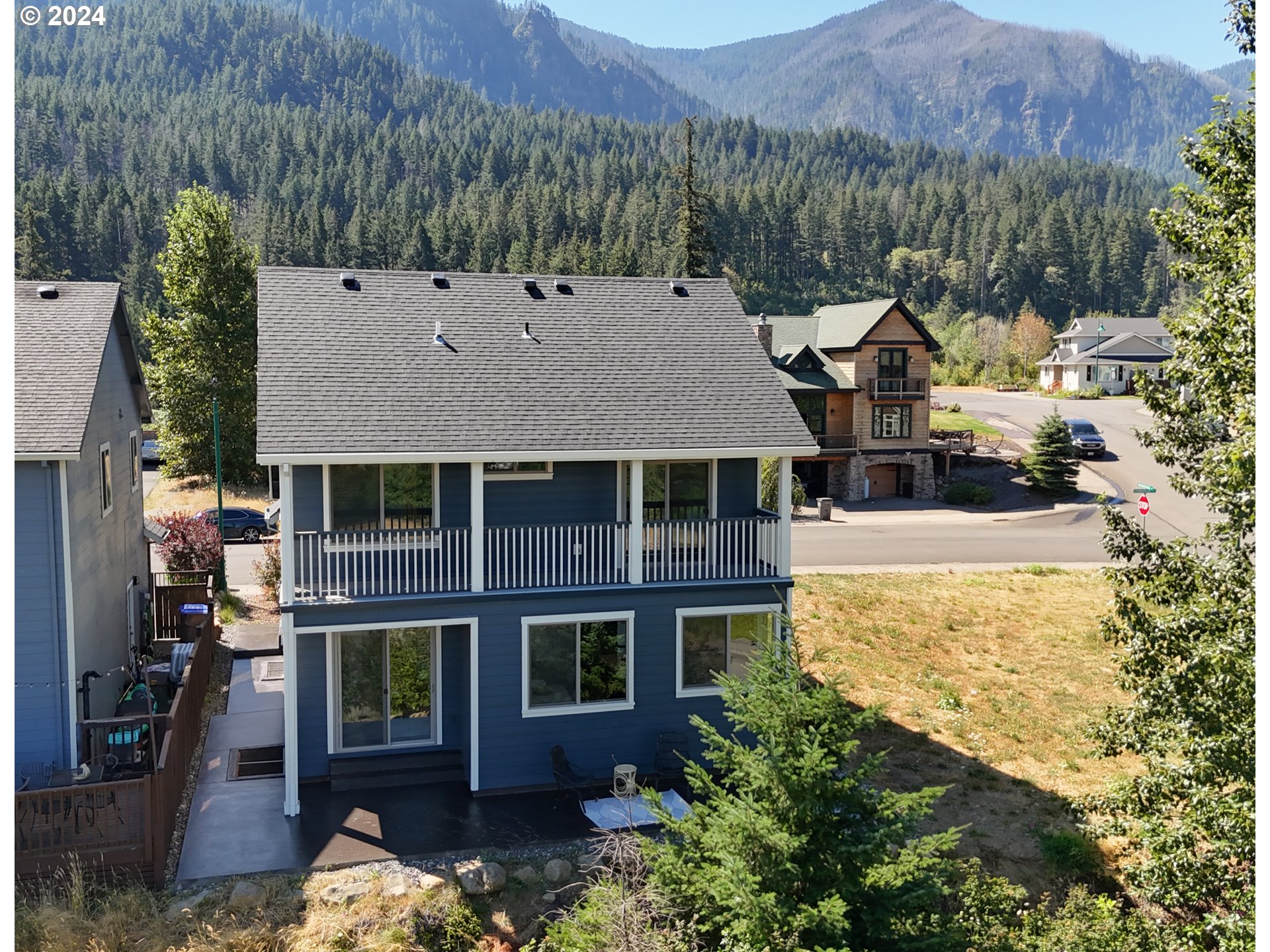 1113 Chinookan Drive Cascade Locks, OR 97014 - Photo 5 of 36