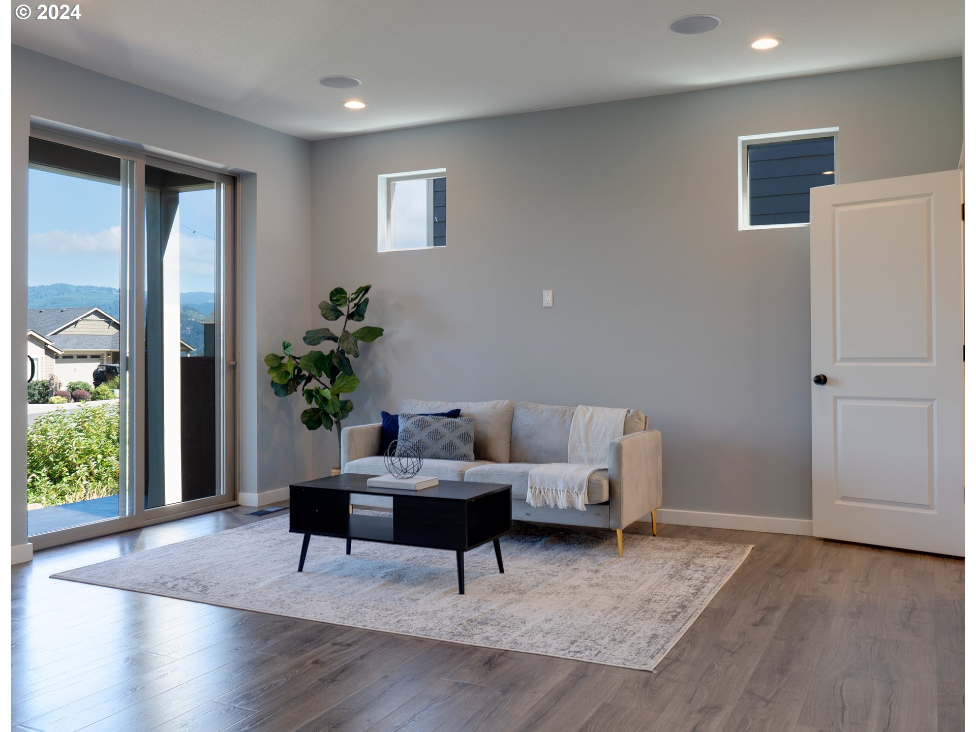 1113 Chinookan Drive Cascade Locks, OR 97014 - Photo 8 of 36