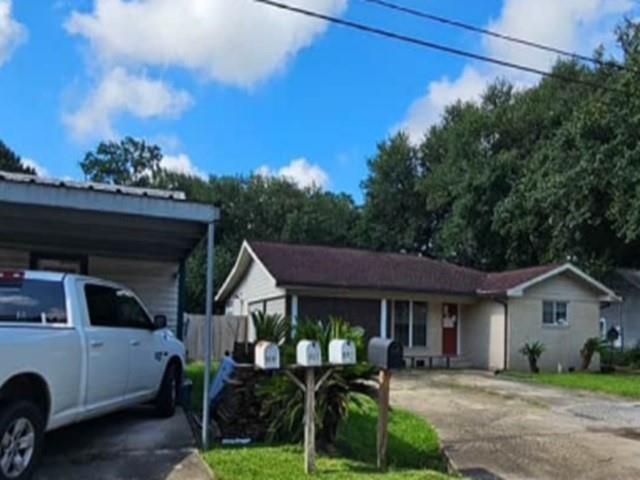 907 Oak Street Scott, LA 70583 - Photo 2 of 5