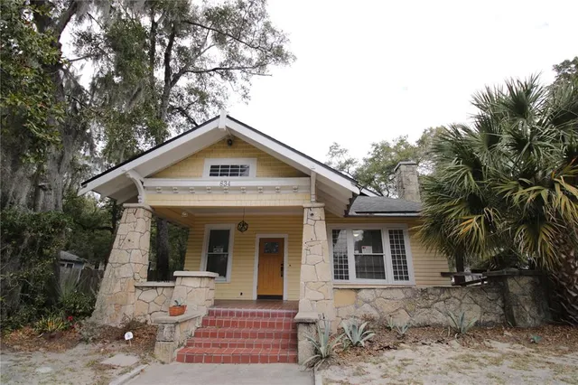 $1,800 | 834 East University Avenue, Gainesville, FL 32601