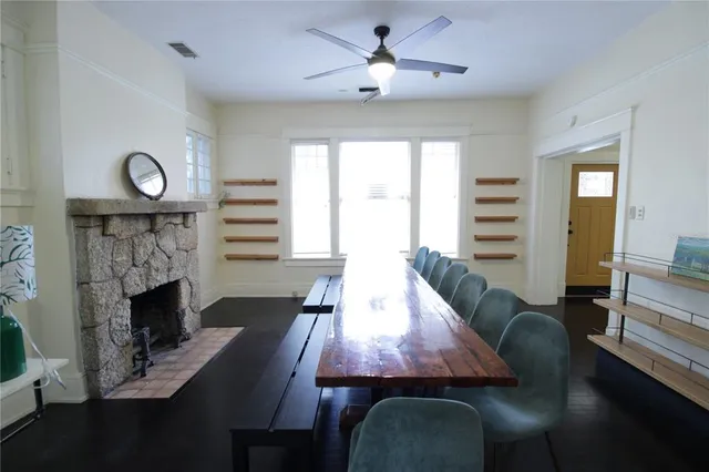 $1,800 | 834 East University Avenue, Gainesville, FL 32601