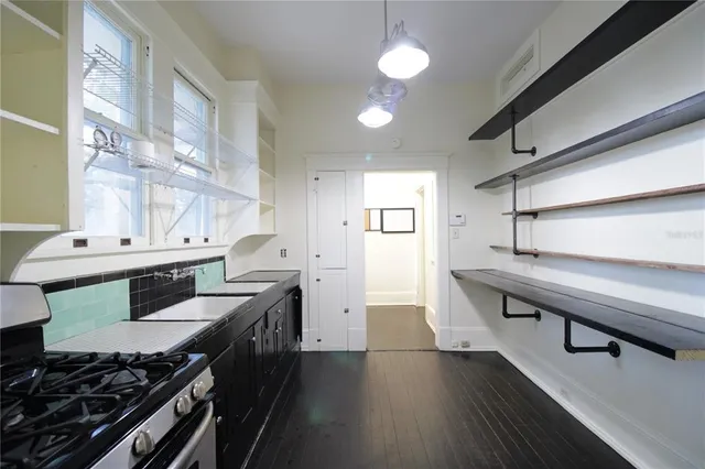 $1,800 | 834 East University Avenue, Gainesville, FL 32601