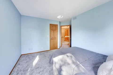 $749,900 | 845 Saugatuck Trail, Vernon Hills, IL 60061