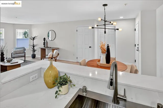 $539,000 | 555 10th Street, Unit 113, Oakland, CA 94607