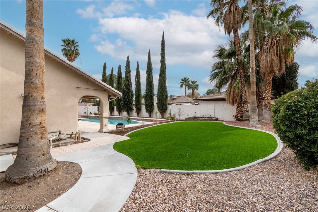6425 Tara Avenue Las Vegas, NV 89146 - Photo 35 of 47 Gallery Image 35