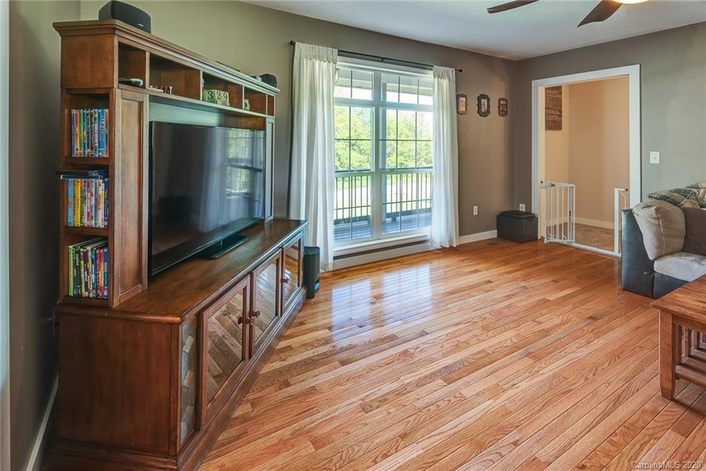 207 Martin Branch Road Leicester, NC 28748 - Photo 4 of 35 Gallery Image 4