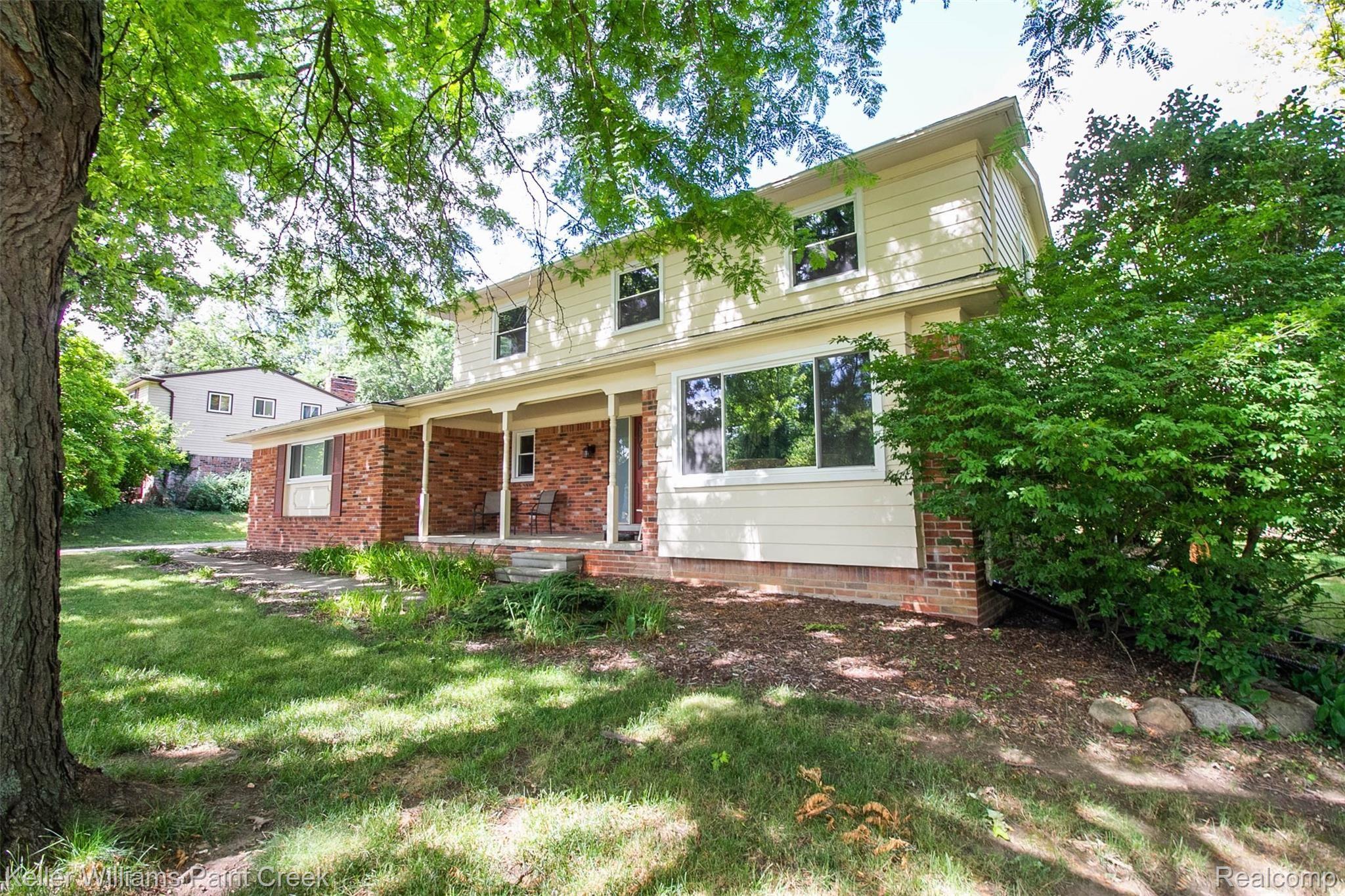 828 Lynndale Drive Rochester, MI 48309 - Photo 3 of 45 3.jpg