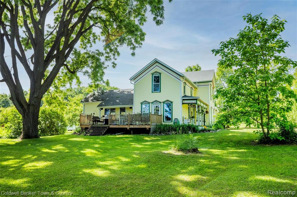 5900 Mack Road Howell, MI 48855 - Photo 5 of 55