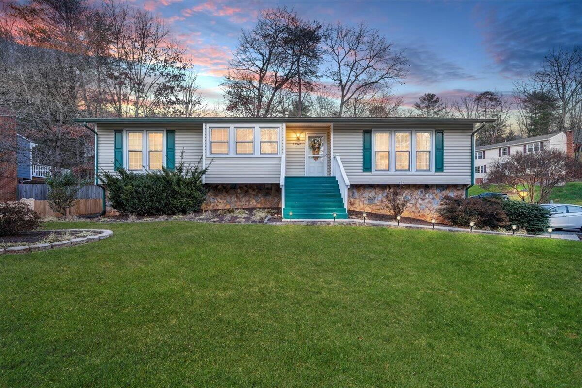 5960 Merriman Road Roanoke, VA 24018 - Photo 1 of 33 01-MIB04263