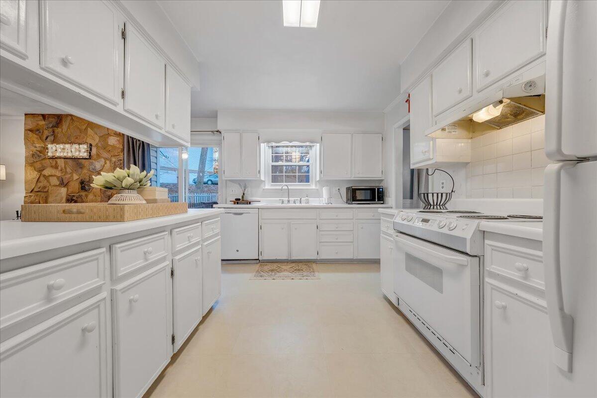 5960 Merriman Road Roanoke, VA 24018 - Photo 16 of 33 14-MIB04230